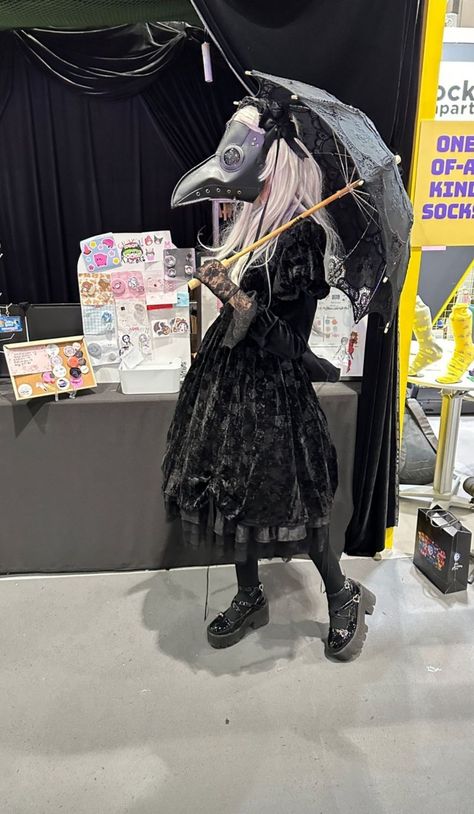 Pleg Doctor Cosplay, Plage Doctor Female, Female Plague Doctor Costume, Plague Doctor Costume Women, Pleg Doctor, Plague Doctor Aesthetic, Plague Nurse, Plague Doctor Cosplay, Doctor Plague