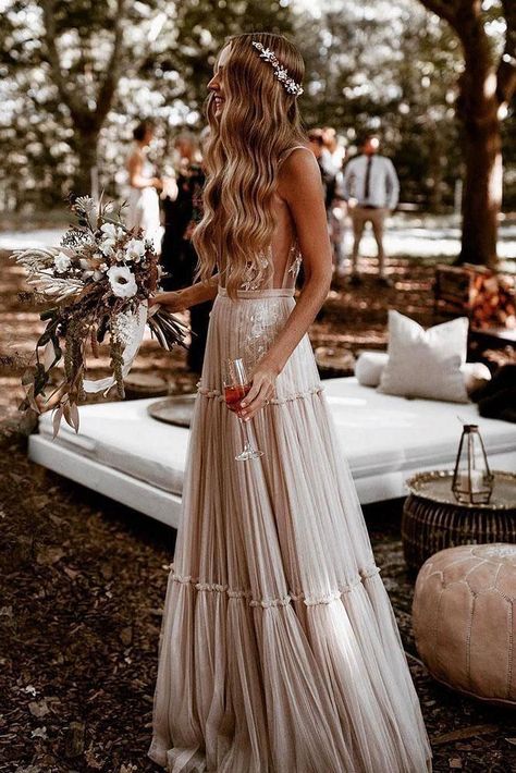 bohemian wedding look fashionable boho bride with long hair down simple crown long dress ayeh.kphotography #bohemianweddingdress Boho Wedding Hair, Dress Chiffon, Wedding Forward, A Wedding Dress, Lace Bridal, Boho Hairstyles, Boho Bride, Bohemian Wedding, Boho Wedding Dress