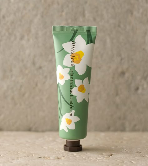 Handcream Packaging Ideas, Hand Lotion Packaging, Hand Cream Packaging Design, Innisfree Hand Cream, Korean Hand Cream, Hand Cream Packaging, Skincare Packaging, Cool Packaging, Cosmetic Design