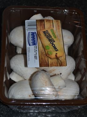 Storing Mushrooms In Fridge, Store Mushrooms In Fridge, How To Store Mushrooms In Fridge, How To Store Mushrooms, Mushroom Storage, Local Supermarket, White Button Mushrooms, Mushroom Varieties, Storing Fruit