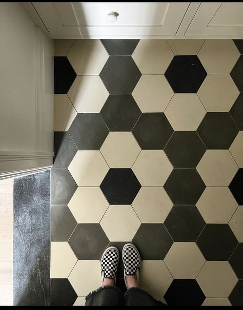 Large Hexagon Tile Floor, Black And White Hexagon Tile Bathroom, Hexagon Floor Tile Pattern, Octagon Tile Floor, Hexagon Vinyl Flooring, White Hexagon Tile Bathroom, Katie Leclercq, Large Hexagon Tile, Hexagon Tile Bathroom Floor