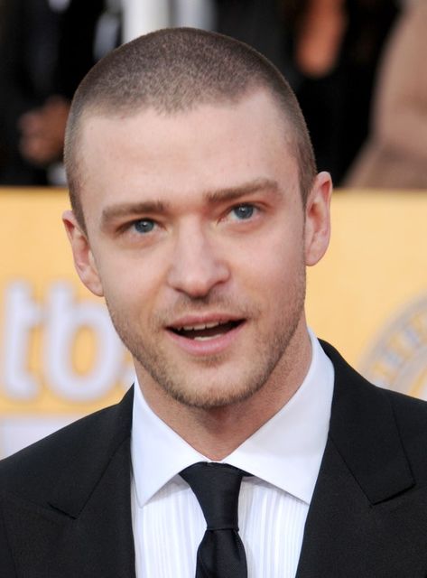 Buzzcut Haircut, Buzz Haircut, Oblong Face Hairstyles, Top Hairstyles For Men, Round Face Men, Buzz Cut Hairstyles, Shaving Your Head, Celebrity Haircuts, Trendy Mens Haircuts