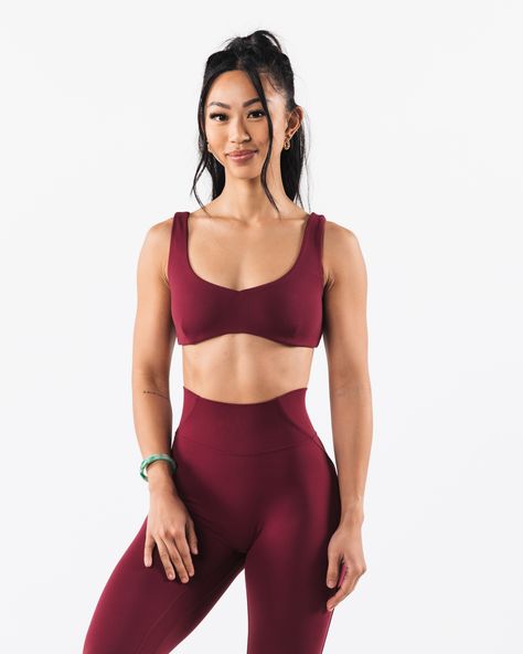 Women's Aura Sculpt Bra | Cran Gymshark Athlete Women, Matching Yoga Set, Coffee Sugar Scrub Diy, Matching Gym Set, Cute Workout Sets, Cute Gym Fits, Coffee Sugar Scrub, Supportive Sports Bra, Gym Bra