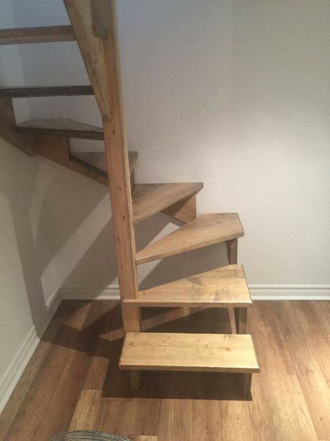 Escalera Small Closet Organization Bedroom, Closet Small Bedroom, Bedroom Closet Doors, Attic Loft, Loft Stairs, Small Attic, Smart Tiles, Attic Stairs, Closet Organization Diy