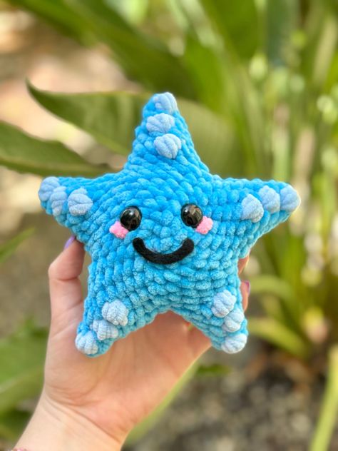 No-Sew Starfish - Hooks and Heelers Free Starfish Crochet Pattern, Starfish Crochet Pattern Free, Crochet Starfish Free Pattern, Crochet Starfish Pattern, Starfish Amigurumi, Starfish Crochet, Star Crochet Pattern, Crochet Starfish, No Sew Crochet