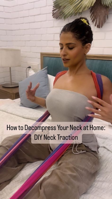 Yogini and Lifestyle Influencer | Definitely give this a try!!! You have to give this a try! You will love it 🙌 #posturecorrector #posturematters #makeityourself | Instagram Decompress Spine At Home, Spine Decompression At Home, Neck Decompression, Decompress Spine, Muscles Of The Neck, Neck Traction, Spinal Decompression, Traction Device, Lifestyle Influencer