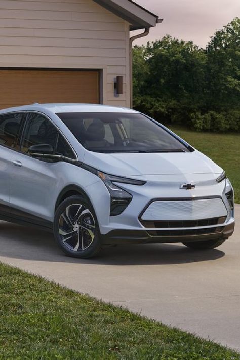 The Chevy Bolt EV May Become America's Best New Car Deal Chevy Bolt, Tesla Car, Ev Charger, 2024 Vision, New Car, 4 Months, Toyota Corolla, Honda Civic, New Cars