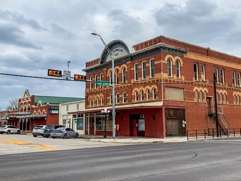 Here’s Why You Should Visit Smithville Town Square, The Home of Hope Floats Hope Floats Movie, Smithville Texas, Hope Floats, Texas Towns, Town Square, Unique Houses, How To Buy Land, Filming Locations, Park City