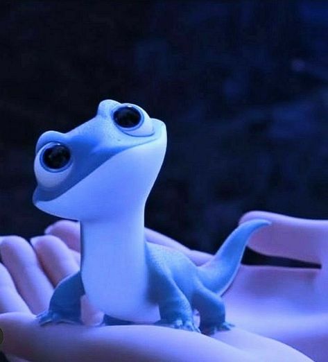 Frozen 2 Wallpaper, 2 Wallpaper, Frozen 2, Gecko, Frozen, Pins, Blue