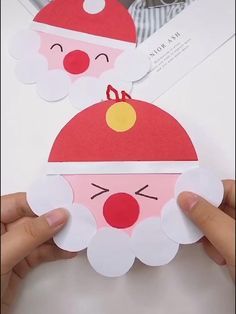 Santa Claws, Preschool Christmas Crafts, Seni Dan Kraf, Christmas Arts And Crafts, Preschool Arts And Crafts, Hand Crafts For Kids, Christmas Card Crafts, Preschool Christmas, Arabic Alphabet