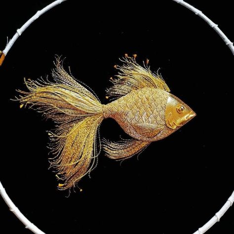 Fishes Embroidery, Goldfish Embroidery, Seascape Quilts, L Embroidery, Embroidery Fish, Beach Embroidery, Fish Embroidery, Filipino Clothing, Goldwork Embroidery