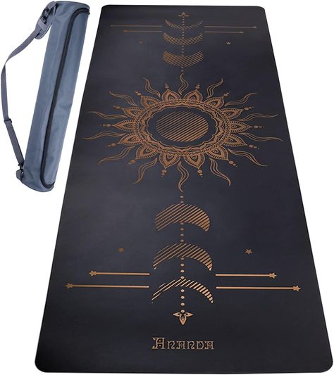 Glow-in-the-dark yoga mat with alignment lines will glow fabulously in the dark after leaving it under a direct source of light. This alignment yoga fitness mat will shine at night for hours of in dark meditation. With the moon phases and sun in glowing golden ink design, the alignment lines of this balanced body yoga mat will help you to adjust postures for the accurate position; Once the workout is over, the mat can be displayed as a wall hanging to complement your other moon phase wall decor. Sun Yoga, Yogi Lifestyle, Glowing In The Dark, Bath Inspiration, Flow Yoga, Yoga Mats Design, Exercise Mat, Mat Exercises, Yoga Flow