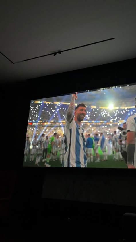 World Cup 2022 Final, Messi Aesthetic, Messi Gif, Fcb Barcelona, Manchester City Wallpaper, Argentina World Cup, Messi Videos, Football Wags, Watching Football