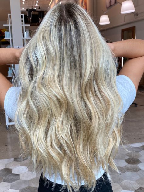 Bright Blonde Shadow Root, Blonde Highlights Root Shadow, Blonde Hair Root Shadow, Blonde With Root Shadow, Bright Blonde Hair With Root Tap, Bright Blonde With Shadow Root, Bright Blonde With Natural Root, Blonde Root Shadow, Blonde With Root Tap