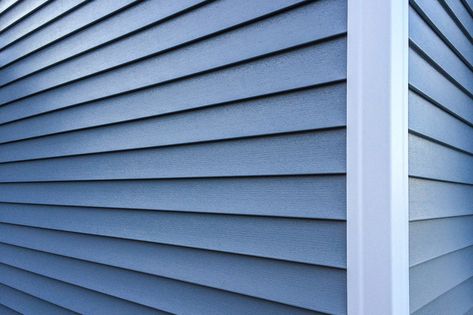 Follow these expert tips to add color and curb appeal to your home's exterior. Paint Vinyl Siding, Blue Vinyl Siding, Painting Vinyl Siding, Insulated Vinyl Siding, Vinyl Siding Repair, Vinyl Exterior Siding, Stone Veneer Siding, Insulated Siding, Paint Vinyl