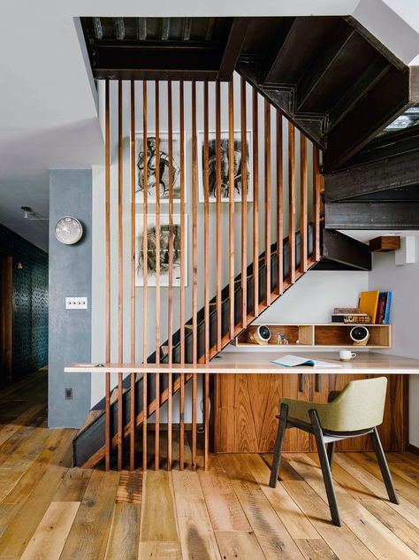 Sunrise, Sunset and a Space for Each - The New York Times Modern Design Trends, Diy Staircase, Staircase Decor, Stair Case, Lan Can, Wooden Stairs, Modern Staircase, Stair Storage, Wood Panel Walls