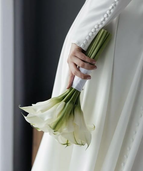 Calla Lily Bouquet, Lily Bouquet, Authentic Self, Calla Lily, City Hall, Intimate Wedding, Your Story, Natural Light, I Want