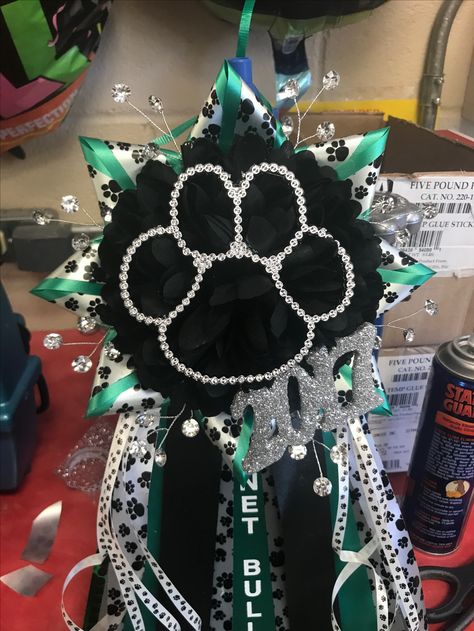 Paw Print Mum, Boot Mums Homecoming Drill Team, Mum Backing Homecoming, Burnet Texas, Bulldog Homecoming Mums, Homecoming Mum Heart Chain, Garder Mum Homecoming, Leg Garter, Homecoming Mums Diy