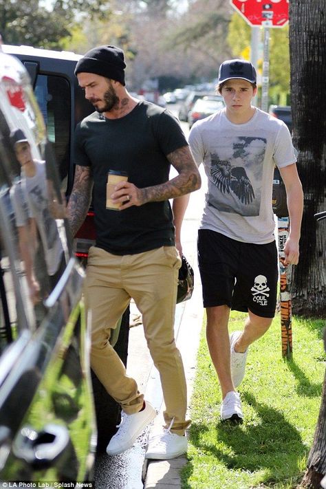 Boys' day out: David Beckham and his eldest child #richfashion #unique #style #streetstyle #love #ootd David Beckham Style Outfits, Beige Hose, David Beckham Style, Workout Man, Plain Black T Shirt, Beckham Style, Rich Fashion, Boys Day, Fall Family Photo Outfits