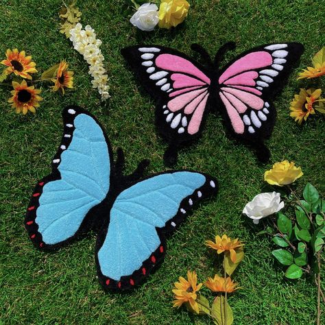 Tufting Diy, Butterfly Rug, Funky Rugs, Tufted Rugs, Punch Needle Embroidery, Apartment Decor Inspiration, Girly Accessories, Diy Clay Crafts, Visit Website