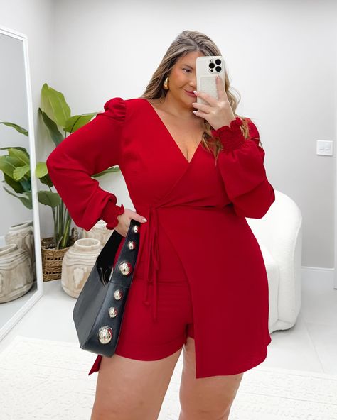 Perfect chegou na Quality Moda Plus Size! 💃✨ A coleção *Perfect* está repleta de looks que vão fazer você arrasar em qualquer ocasião. 💖👗 Por que escolher a Quality Moda Plus Size? ✨ Parcelamento em até *10X sem juros* para facilitar suas compras! ✨ Frete Grátis* para todo o Brasil, porque você merece o melhor! 🚚 ✨ Pague no PIX e ganhe 10% de desconto. ✨ Use o cupom de primeira compra*PRIMEIRA7* e garanta 7% DE DESCONTO! Não perca tempo! Acesse agora nosso site e garanta seu look agora... Moda Plus, Plus Size