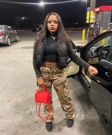 Outfits Winter Black Women, Basic Baddie Outfits, Leather Pants Outfit Fall, Black Women Gym, Cute Outfits Winter, Pants Outfit Fall, Throwing Fits, Streetwear Girl, Leather Pants Outfit