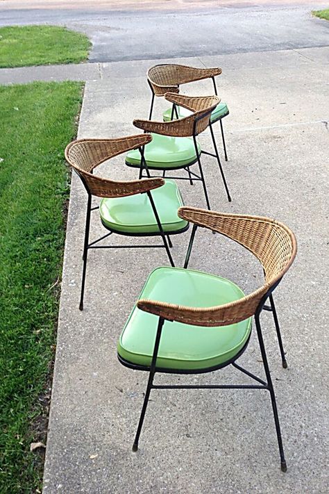 Patio Furniture Sets - Like what you found? Act and visit to see more. Make It NOW! Mid Century Modern Patio Furniture, Mid Century Patio, Midcentury Patio, Mid Century Patio Furniture, Mid Century Modern Patio, Modern Outdoor Chairs, Concrete Patio Designs, Mid Century Lounge, Tiki Lounge