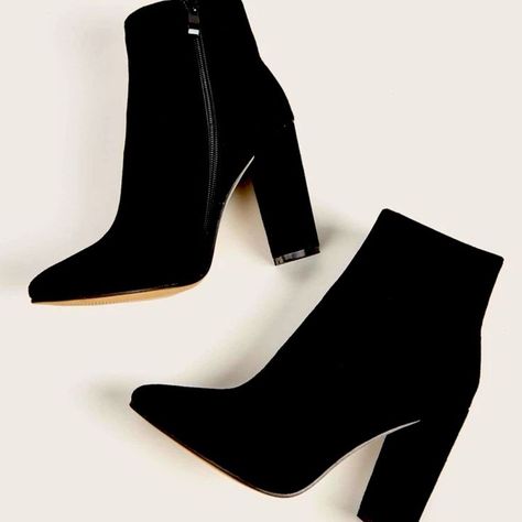 Minimalist Chunky Heel Boots Short Black Heels Boots, Footwear Ideas For Women, Black Fall Shoes For Women, Black Winter Heels, Black Work Heels, Formal Black Boots, Black Boots With Heels, Business Casual Shoes For Women, Black Heels Boots