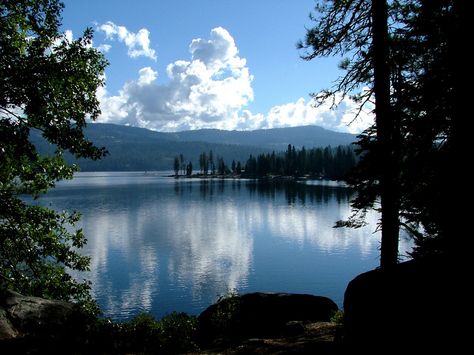 Shaver Lake, CA : Calm waters of late September - There are many great campgrounds in this area. Shaver Lake, Wilderness Camping, Last Day Of Summer, Camping Tips, Calm Water, Closer To Nature, Camping Experience, Go Camping, Camping Hacks