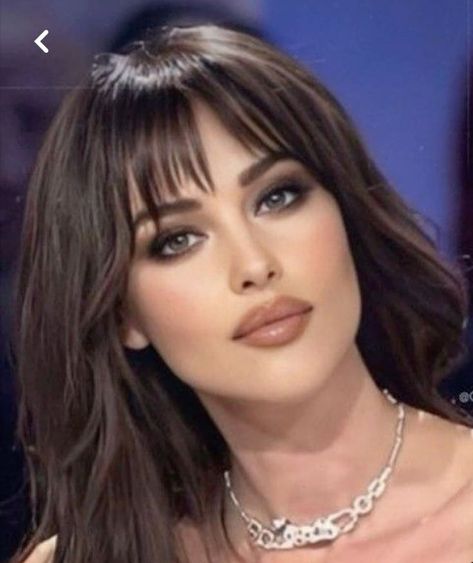 Chanel Jeans, Elegant Images, Instagram Paris, Monica Bellucci, Artistic Expression, Brown Hair, Influencer, Bangs, Long Hair