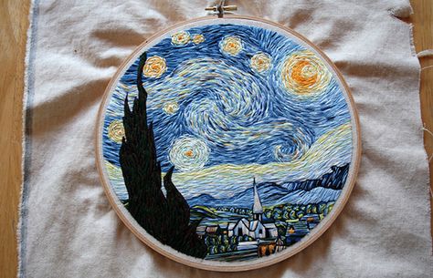 Noite Estrelada” de Van Gogh por Lauren Spark; The Starry Night, Modern Crafts, Starry Night Van Gogh, 자수 디자인, Embroidery Hoop Art, A Cross, Embroidery Inspiration, Hoop Art, Embroidery Projects