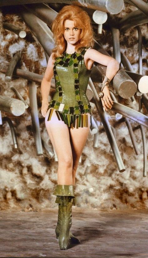 Jane Fonda as 'Barbarella' Jane Fonda Barbarella, Space Girl, Actrices Hollywood, Battlestar Galactica, Jane Fonda, Sci Fi Movies, Paco Rabanne, Catwoman, Costume Design