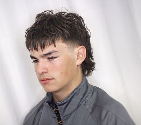 Mens Mullet, Modern Mullet Haircut, Mullet Fade, Short Mullet, Monochrome Makeup Look, Mullet Haircut, Mens Hairstyles Medium, Modern Mullet, Men Haircut Styles