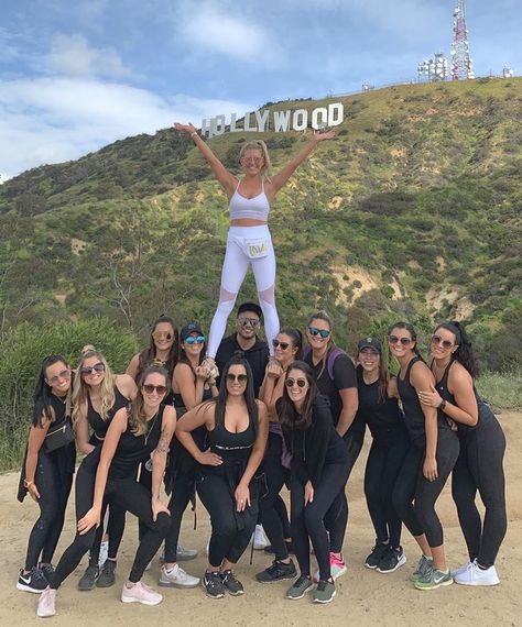 I'm sexy, I'm cute! I'm popular to boot.. name that movie! 😉 The best bachelorette activity thanks to Hollywood Hikes #BachsofWEHO Full white workout outfit by Alo. Bachelorette Hike, Hollywood Hike, Scottsdale Bachelorette Party, West Coast California, Bachelorette Party Destinations, Scottsdale Bachelorette, Girlfriends Day, Bachelorette Party Planning, Bachelorette Party Outfit