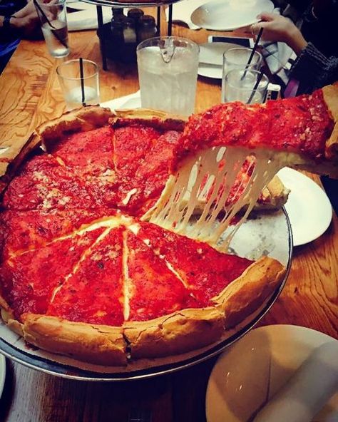 Enjoy Illinois (@enjoyillinois) | Twitter Pizza In Chicago, Chicago Deep Dish, Personal Driver, Chicago Deep Dish Pizza, Pizza Parlor, Chicago Pizza, Full Of, Gourmet Chef, Food Pizza