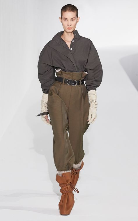 First seen on the brand's Fall '19 runway, Acne's 'Perrie' trousers have a vintage-inspired paper bag high waist that gathers in neat folds. This pair's rich wool-blend fabric has a crisp weave for structure and subtle sheen. Emphasize the waist by securing yours with a wide belt. Motif Soutache, Tokyo Street Fashion, Hipster Grunge, Twill Trousers, Power Dressing, Soft Grunge, Grunge Style, Fantasy Clothing, Fantasy Fashion