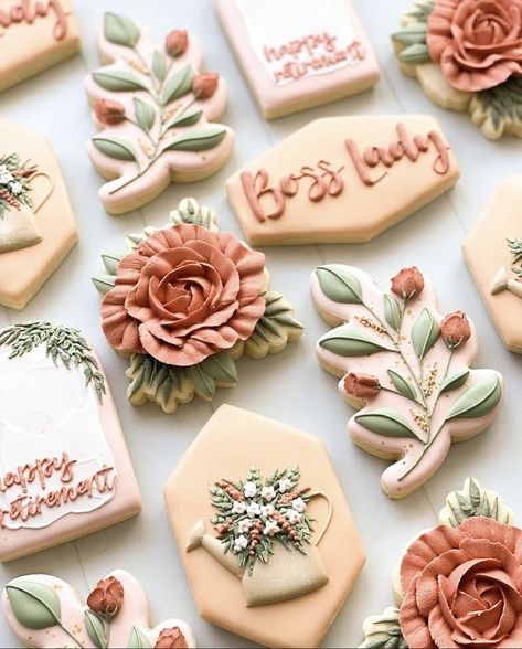 Fall Floral Cookies Decorated, Fall Floral Cookies, Floral Birthday Cookies Decorated, Mothers Day Sugar Cookies Decorated, Flower Cookies Decorated, Floral Sugar Cookies, Floral Cookies, Flower Sugar Cookies, Royal Icing Flowers