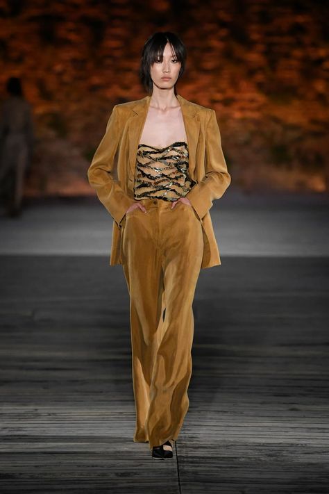 Alberta Ferretti Resort 2024 [PHOTOS] Fashion Bible, Resort 2024, Alberta Ferretti, Warm Autumn, Girls Night Out, Primavera Estate, Winter Collection, Girls Night, Fashion News