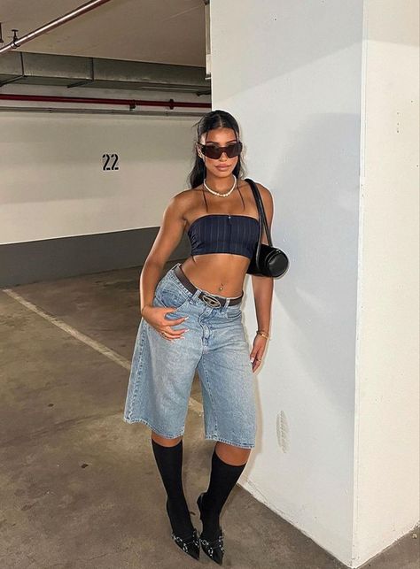 Long Short Outfits Women, Denim Shorts Outfit Street Style, Bermuda Shorts Outfit Black Women, Oversized Jorts Outfit Women, Jorts Outfit Women’s Denim, How To Style Jorts Women, Jorts Womens Fit, Light Blue Shorts Outfit, Heels With Shorts