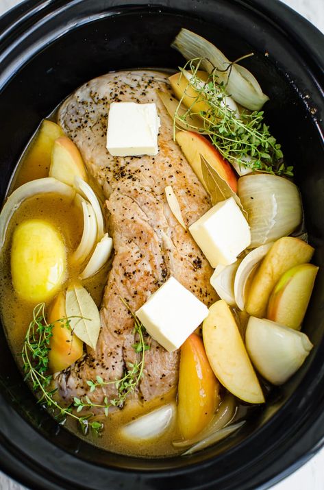 Slow Cooker Apple Cider Pork, Easy Healthy Fall Dinner, Apple Cider Pork Loin, Roast Pork Dinner, Apple Pork Loin, Pork Loin Crock Pot Recipes, Pork Roast Crock Pot Recipes, Apple Cider Sauce, Apple Cider Pork