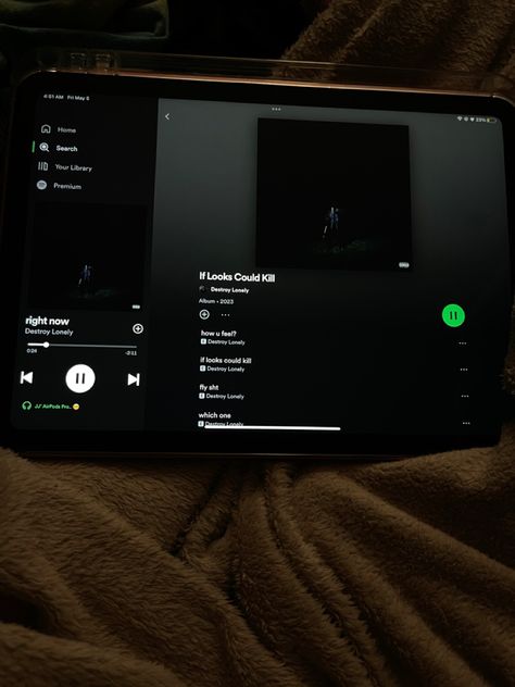 Spotify Snap Ideas, Ipad Snapchat Story, Ipad Spotify Aesthetic, Ipad Music Aesthetic, Ipad Spotify, Aesthetic Spotify Accounts, Spotify On Laptop Aesthetic, Spotify Playlist Covers Aesthetic Vibes, Listening To Spotify On Laptop