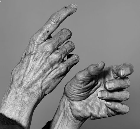 Artists At Work, Hand Anatomy, Kiki Smith, Working Hands, Hand Photography, Hand Drawing Reference, Hand Reference, Drawing Exercises, Human Reference