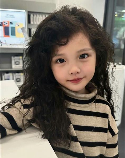 Wasian Baby Girl Aesthetic, Korean Kids Girl, Asian Baby Girl, Curly Hair Baby, Blasian Babies, Asian Baby, Japanese Baby, Japanese Kids, Ulzzang Kids