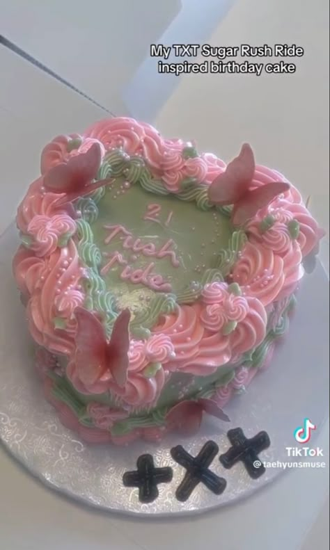 Kpop Cake, Bts Cake, Cake Wallpaper, Funny Birthday Cakes, Creative Birthday Cakes, Dream Cake, Pretty Birthday Cakes, Cute Birthday Cakes, Fun Baking Recipes