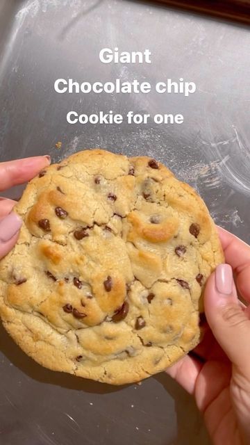 Chahinez | Food Blogger on Instagram: "Single serve cookie that has the flavor of levain cookies, YES PLEASE!! Share this with a friend!! 🫶🏼 Ingredients 3 tablespoon butter salted or unsalted, softened 3 tablespoon brown sugar 1 tablespoon granulated sugar ¼ teaspoon vanilla extract 1 egg yolk ½ cup AP flour ⅛ teaspoon baking soda ⅛ tablespoon salt 1 & ½ tablespoon chocolate chips 1 & ½ tablespoon mini chocolate chips FULL DETAILED RECIPE ON MY BIO ❤️ #singleserve #singleservecookie #chocol Single Serve Cookie, Levain Cookies, Giant Chocolate Chip Cookie, Taste Made, Single Serve, Granulated Sugar, Mini Chocolate Chips, Vanilla Extract, Food Network Recipes