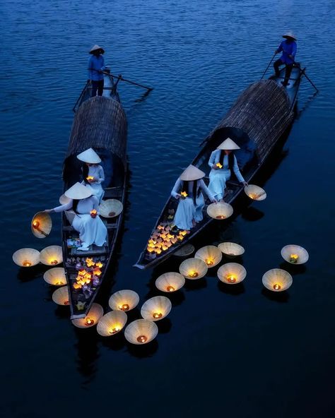 Everyday Life Photography, Hue Vietnam, Great Wall Of China, Magical Moments, Hoi An, Famous Places, Vietnam Travel, Crystal Clear Water, Life Photography