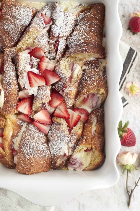 Breakfast French Toast Casserole, Mascarpone French Toast, Strawberry French Toast Casserole, Breakfast French Toast, Churro French Toast, Strawberry Mascarpone, Cheesecake French Toast, French Toast Casserole Recipe, Greek Breakfast