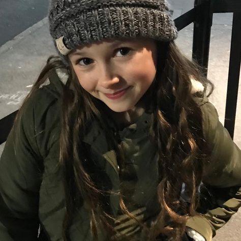 💘I had so much fun at the wrap party last night!🥳 (p.s a new episode of the walking dead comes on tonight,stay tuned!!☺️) #twdfamily… Cailey Fleming, Judith Grimes, Hunger Games Characters, Robinson Family, Face Drawing Reference, Carl Grimes, Wimpy Kid, Character Actor, Child Actors