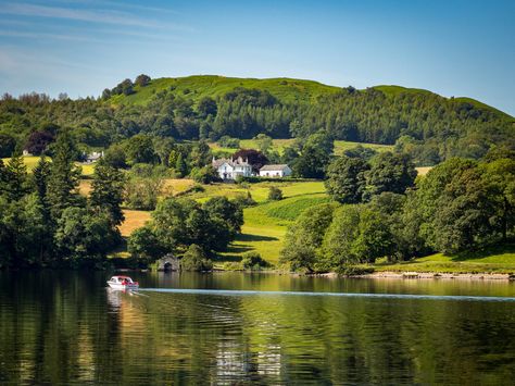 ***Boating on Windermere (Lake District, England) by Bob Radlinski Villa Vacation, Lake District England, Lake Windermere, Orlando Vacation, Kingdom Of Great Britain, Vacation Villas, Secret Places, English Countryside, Cumbria