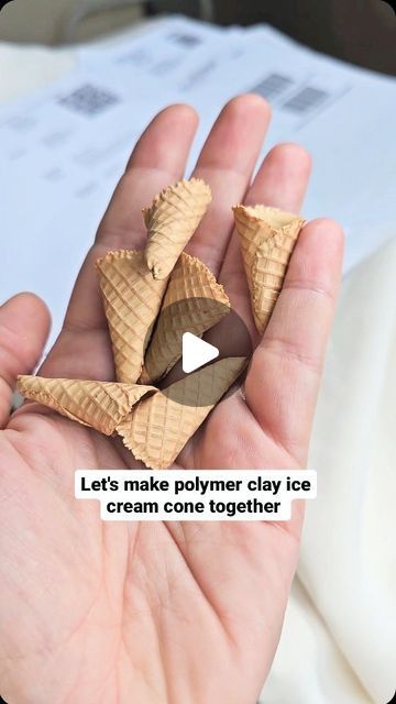 Clay Ice Cream, Diy Ice Cream, Cream Earrings, Polymer Clay Jewelry Tutorials, How To Make Clay, Ice Cream Cones, Oh Yes, Cute Clay, Kids Earrings